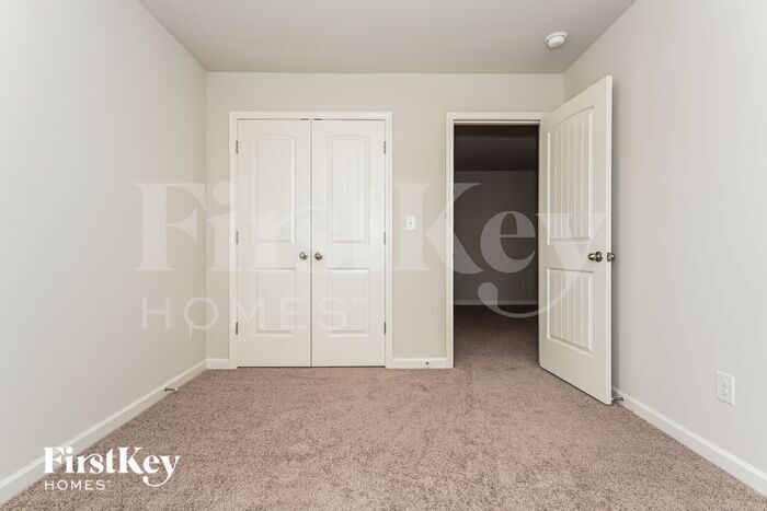 Building Photo - 152 Daisy Cir