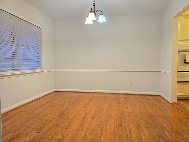 Building Photo - 8918 Mobud Dr