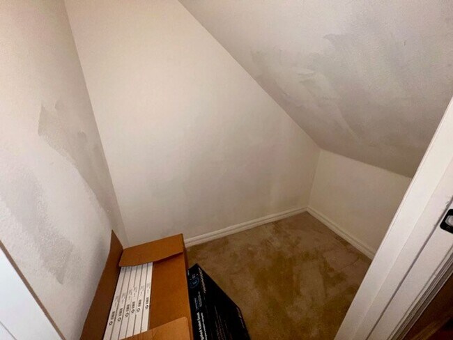 Building Photo - MOVE IN NOW-OVIEDO RENTAL!BEAUTIFUL 3 bd 2.5 bath townhome! 2 CAR ATTACHED GARAGE!FRESH PAINT! Wa...