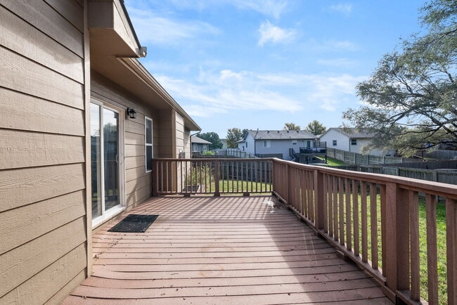 Building Photo - 11907 W Jewell St