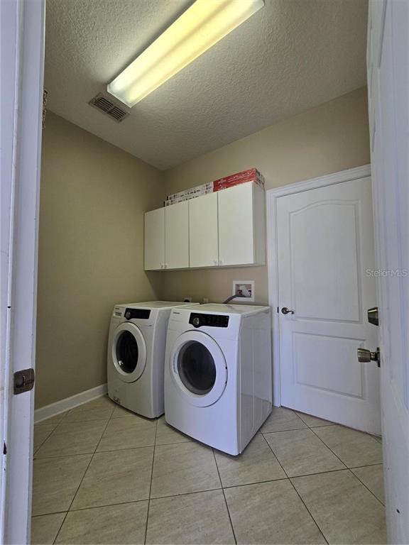 Building Photo - 13613 Larsen Ln