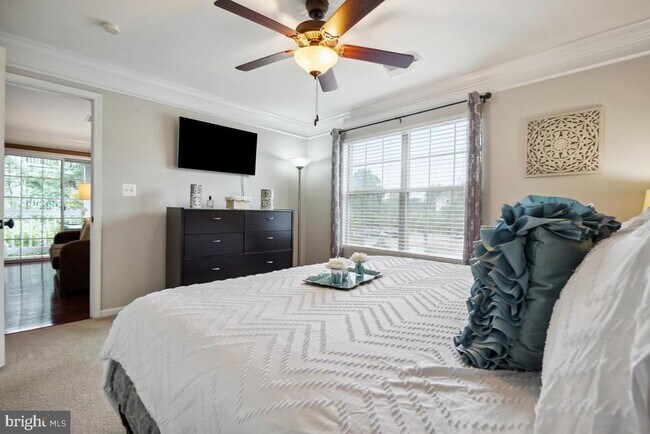 Building Photo - 8095 Lacy Dr