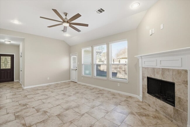 Building Photo - 3411 Country Club Blvd