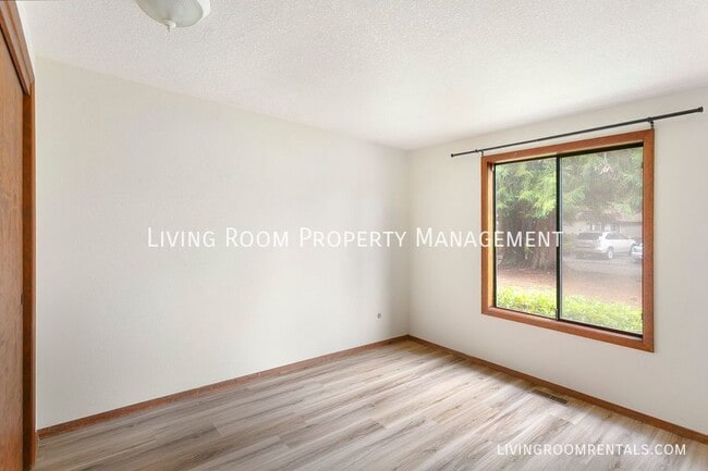 Building Photo - 7670 SW Leslie St