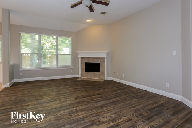 Building Photo - 18414 Bluffview Drive