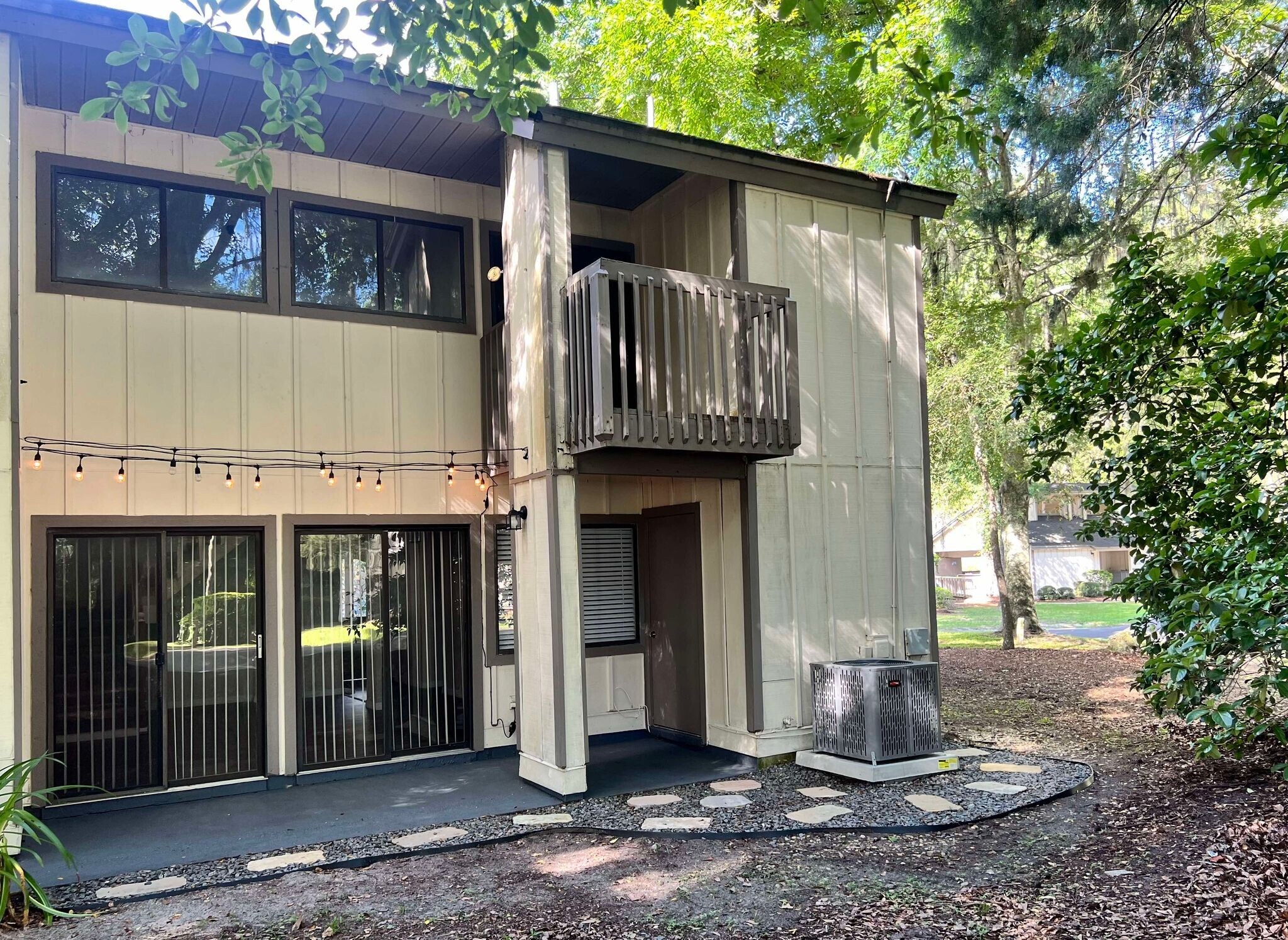 Building Photo - 5422 SW 4th Pl