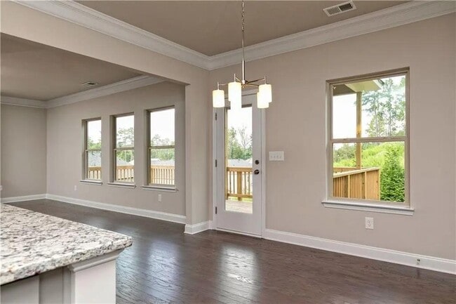 Building Photo - 695 Country Ridge Dr