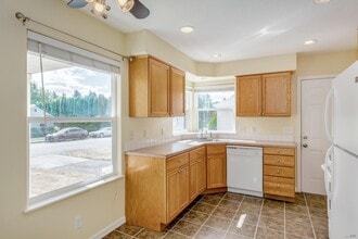 Building Photo - Wonderful Cottage Home in SE Pdx Near Mall 205