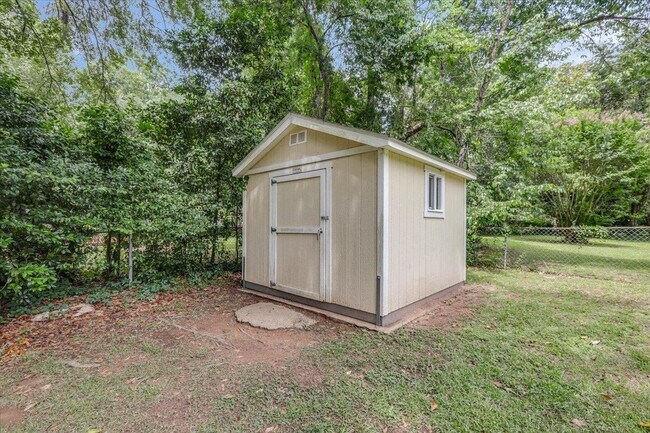 Building Photo - 6617 Tomy Lee Trail