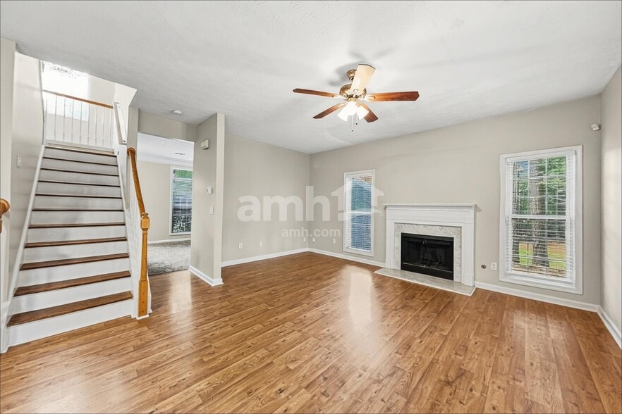 Building Photo - 834 Glen Abbey Dr