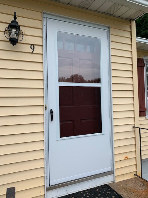 Building Photo - 9 Edwards Rd