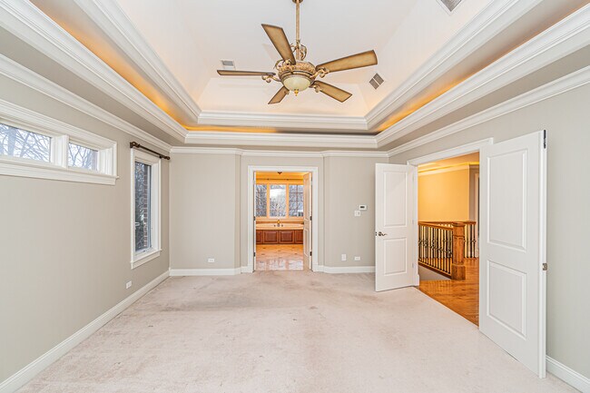 Building Photo - 361 S Elm St