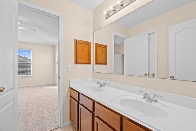 Building Photo - 19731 Dayton Springs Dr