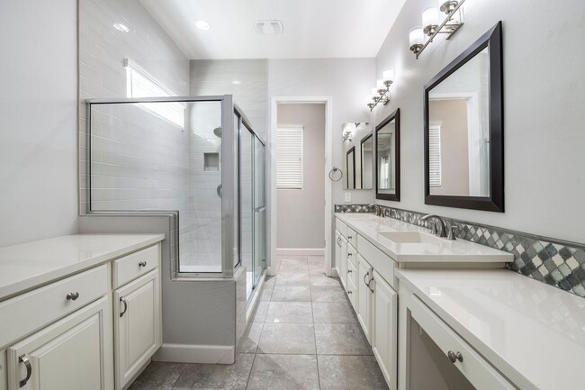 Building Photo - Gorgeous and spacious home in Gilbert, AZ!