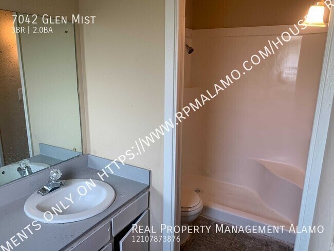 Building Photo - 7042 Glen Mist