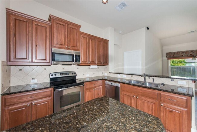 Building Photo - 117 Colthorpe Ln