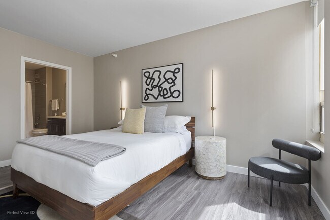 Building Photo - 45 E Chicago Ave