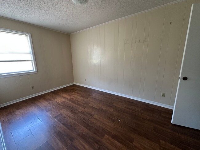 Building Photo - 410 N Joplin, Apt 1-4
