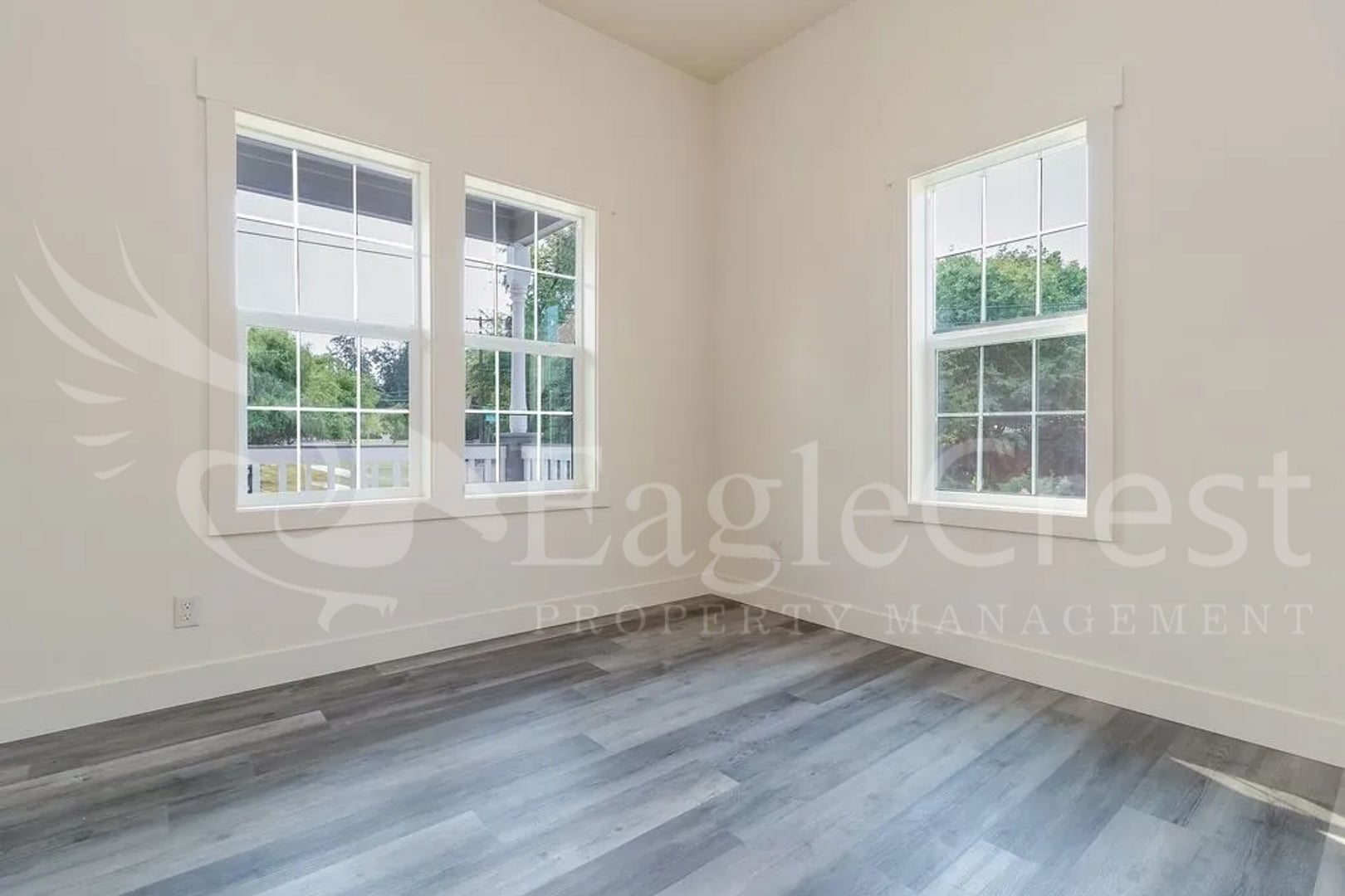 Building Photo - Remodeled Four Bedroom House Located Near Whitman College