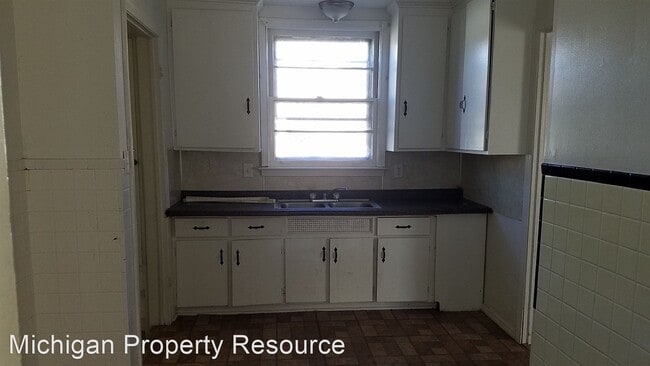 Building Photo - 3 br, 1 bath House - 7559 Woodmont