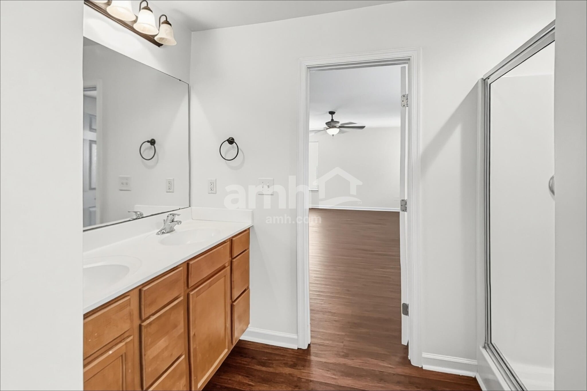 Building Photo - 7923 Suttonview Dr