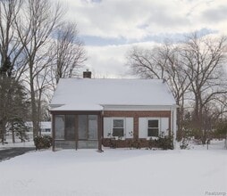 Building Photo - 9249 Whitall Ln