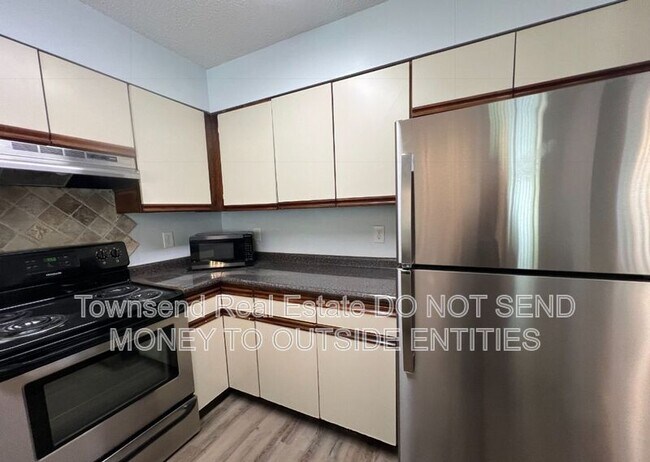 Building Photo - 501 Cypress Trace Dr