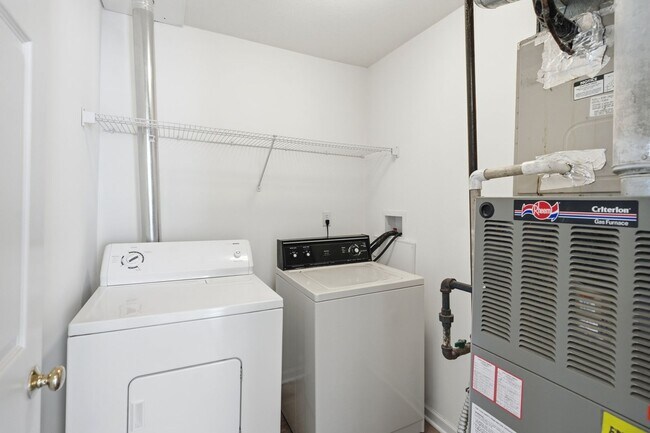 Building Photo - 3518-3520 Prescott Dr.