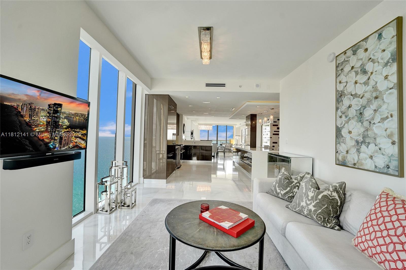 Building Photo - 17875 Collins Ave