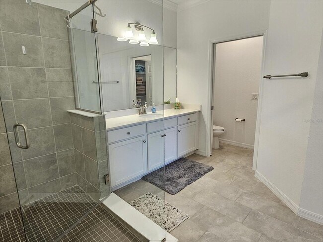 Building Photo - 10825 Tarflower Dr