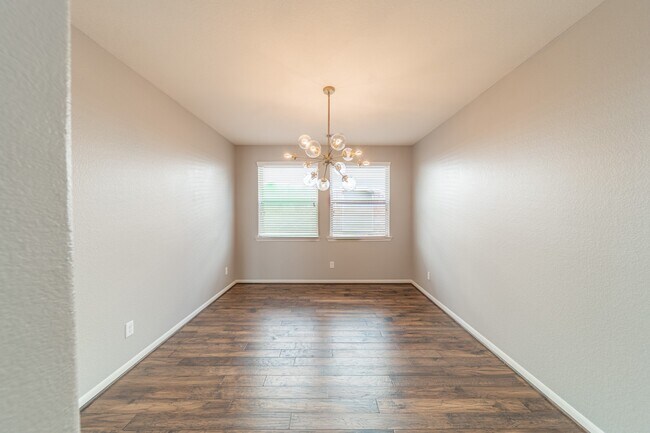 Building Photo - 13303 Davenport Hills Ln