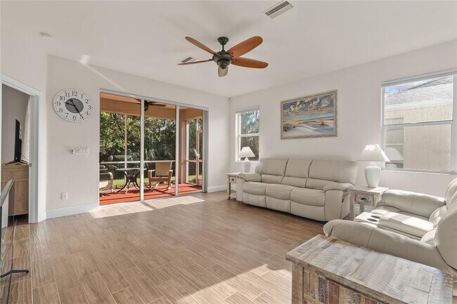 Building Photo - 1937 Scarlett Ave