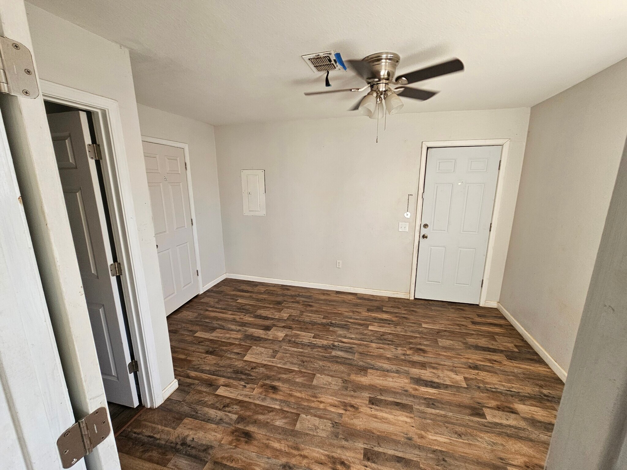 Building Photo - 411 S Florida St