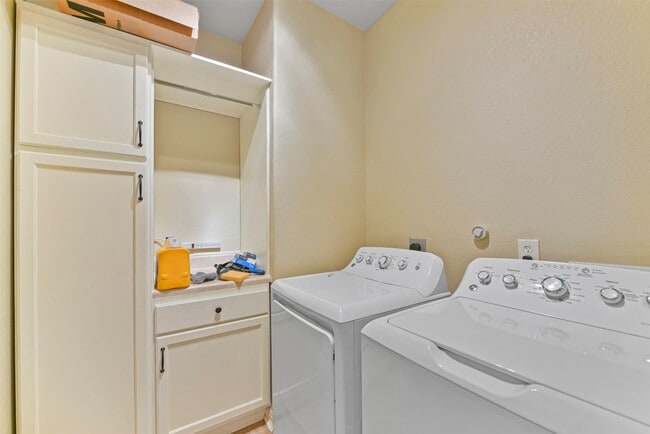 Building Photo - 1903 Highland Point Ct