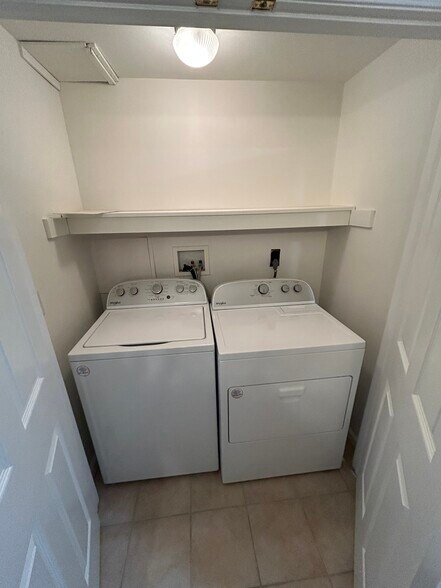 Washer/Dryer - 69 Old Mill Bottom Rd N