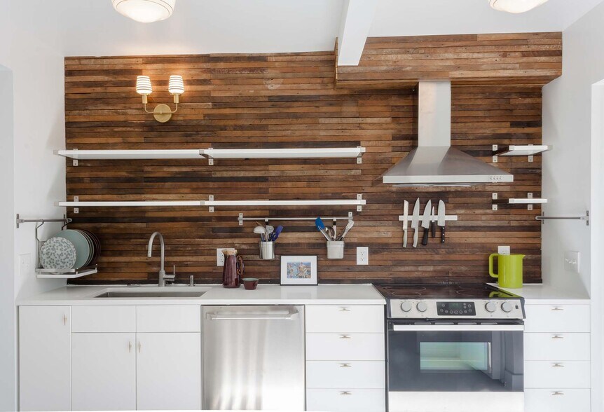 Building Photo - 318 Oak Street