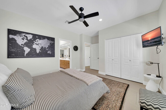 Building Photo - 6139 N 31st Ct