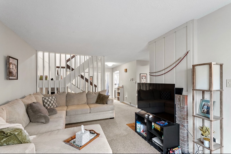 Building Photo - 4100 Five Oaks Dr