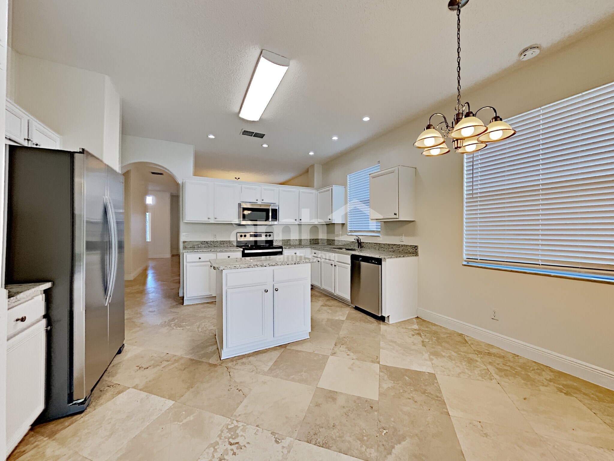 Building Photo - 13740 Hawkeye Dr