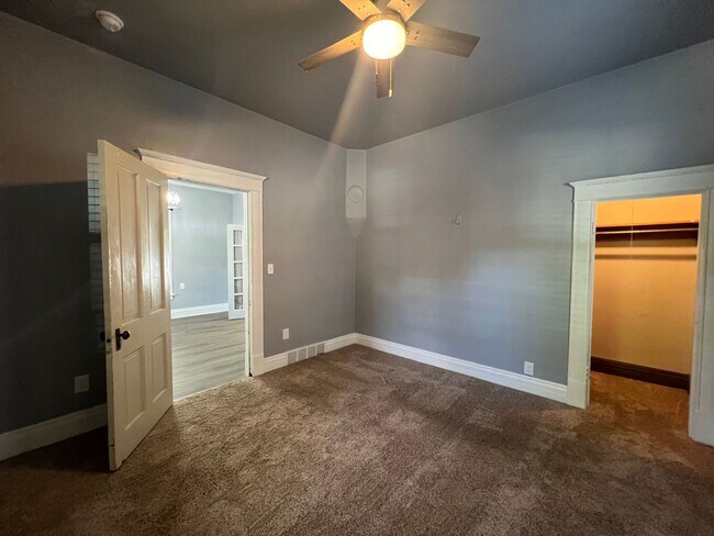 Building Photo - Historic Home Close to Downtown Loveland!