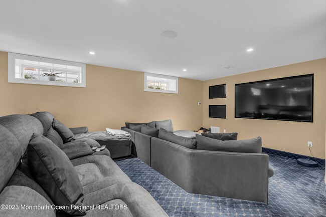 Building Photo - 502 Brighton Ave