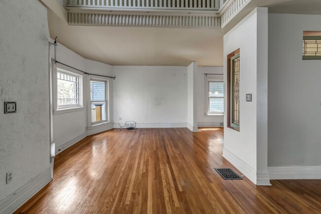 Building Photo - 589 Breckenridge St