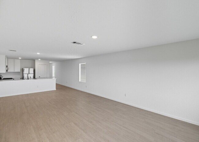 Building Photo - New Braunfels Serene Country View