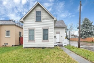 Building Photo - 1032 E 17th Ave