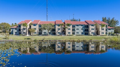 Ernie Martin Villas - Exterior - Ernie Martin Villas