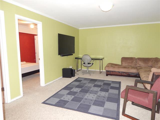 Building Photo - 2612 Custer Pkwy