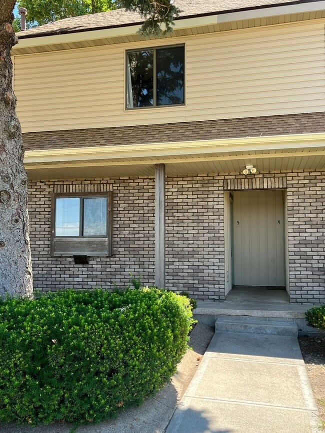 Building Photo - Windsor Square condo
