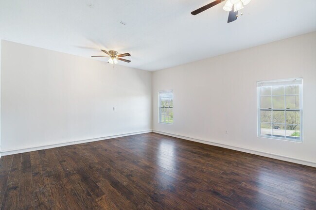 Building Photo - 182 Megan Ln