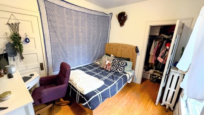 Building Photo - 2 Bedroom Apartment in Prospect Park