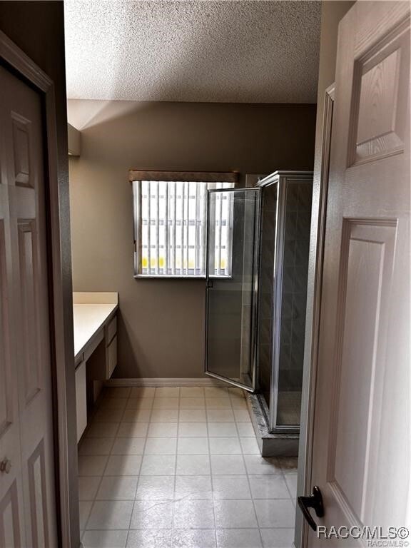 Building Photo - 5220 W Mountainview Cir